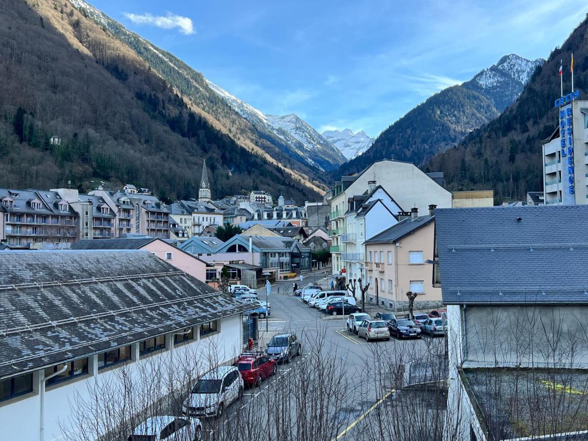 Centre Ville, T2 Avec Terrasse Et Parking Couvert. Cauterets Exterior photo